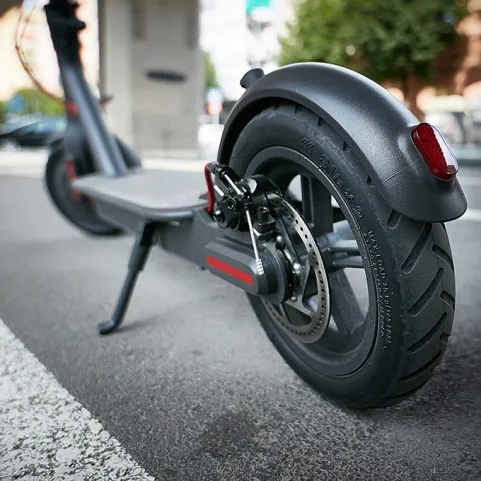 ROLLER NYOMKÖVETŐK